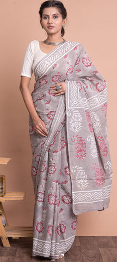 Black and Grey color Saree in Cotton fabric with Printed work