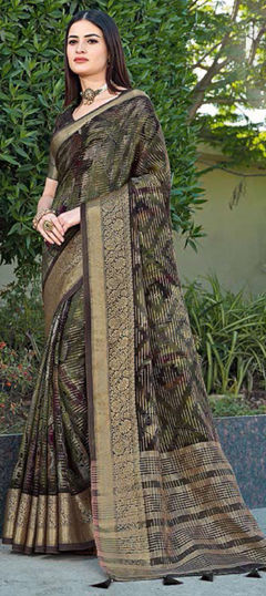 Green color Saree in Silk fabric with Printed, Weaving work