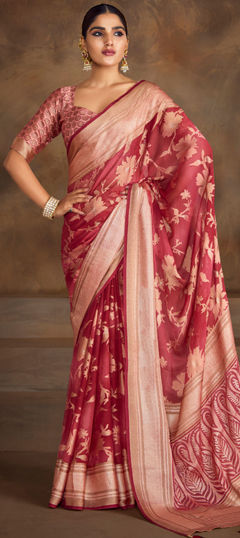 Red and Maroon color Saree in Brasso fabric with Weaving work