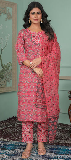 Pink and Majenta color Salwar Kameez in Rayon fabric with Lace, Printed work