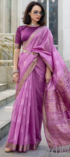 Pink and Majenta color Saree in Rayon fabric with Weaving, Zari work