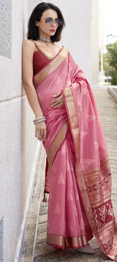 Pink and Majenta color Saree in Rayon fabric with Weaving, Zari work