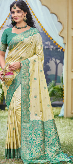 Green color Saree in Banarasi Silk fabric with Weaving, Zari work