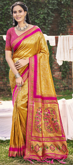 Pink and Majenta color Saree in Banarasi Silk fabric with Weaving, Zari work