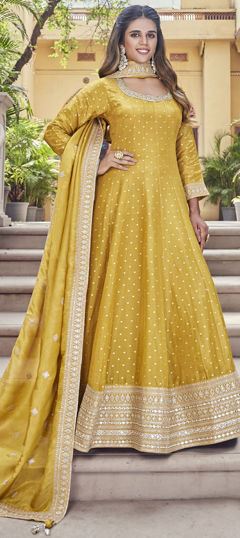 Yellow color Gown in Silk fabric with Embroidered, Sequence, Thread, Zari work