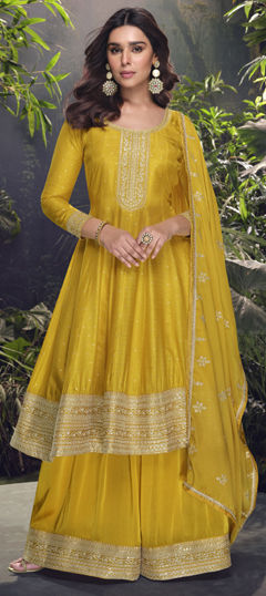 Yellow color Salwar Kameez in Viscose fabric with Embroidered, Thread, Weaving work