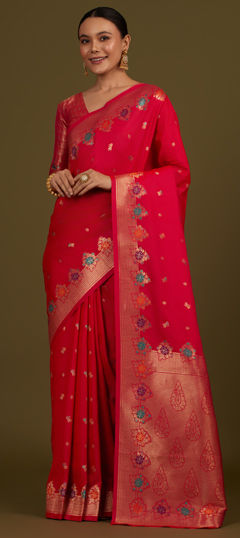 Pink and Majenta color Saree in Banarasi Silk fabric with Weaving, Zari work