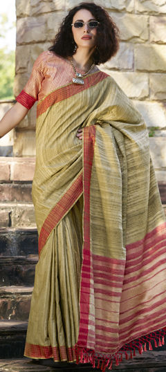 Green color Saree in Cotton fabric with Printed work