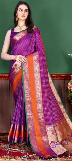 Pink and Majenta color Saree in Kanjeevaram Silk fabric with Weaving, Zari work