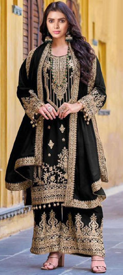 Black and Grey color Salwar Kameez in Velvet fabric with Embroidered, Thread, Zari work