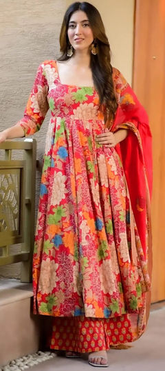 Multicolor color Salwar Kameez in Muslin fabric with Digital Print, Floral work