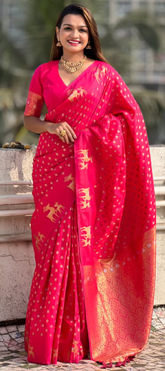 Pink and Majenta color Saree in Silk fabric with Weaving, Zari work