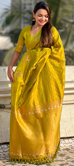 Green color Saree in Silk fabric with Weaving, Zari work