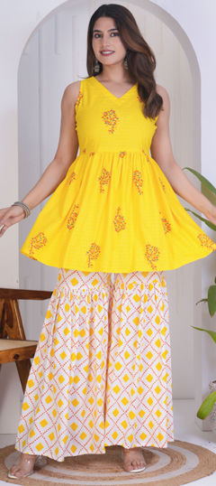 Yellow color Salwar Kameez in Rayon fabric with Printed work