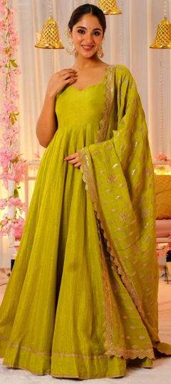 Green color Salwar Kameez in Silk fabric with Embroidered, Thread, Zari work