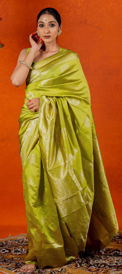 Green color Saree in Blended fabric with Weaving, Zari work