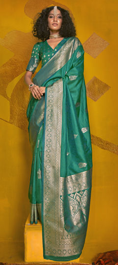 Green color Saree in Handloom fabric with Weaving work