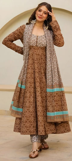 Multicolor color Salwar Kameez in Muslin fabric with Gota Patti work