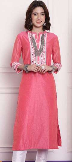 Pink and Majenta color Kurti in Chanderi Silk fabric with Embroidered, Resham, Thread work