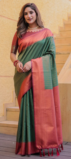 Green color Saree in Kanjeevaram Silk fabric with Weaving, Zari work