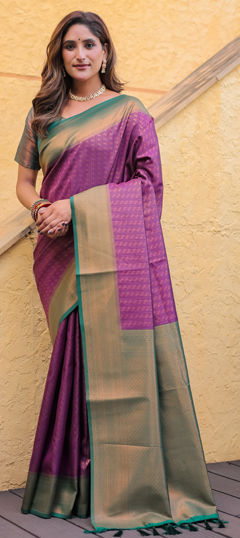 Pink and Majenta color Saree in Kanjeevaram Silk fabric with Weaving, Zari work