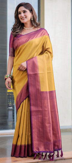 Yellow color Saree in Kanjeevaram Silk fabric with Weaving, Zari work