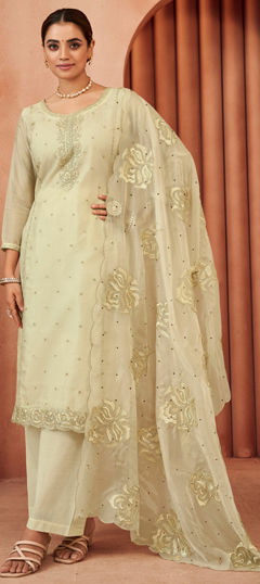 Green color Salwar Kameez in Organza Silk fabric with Embroidered, Resham, Thread work
