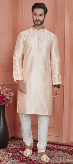 Pink and Majenta, Purple and Violet color Kurta Pyjamas in Jacquard fabric with Thread work