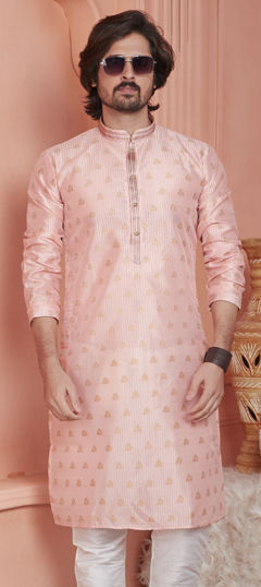 Pink and Majenta color Kurta in Jacquard fabric with Thread, Weaving, Zari work