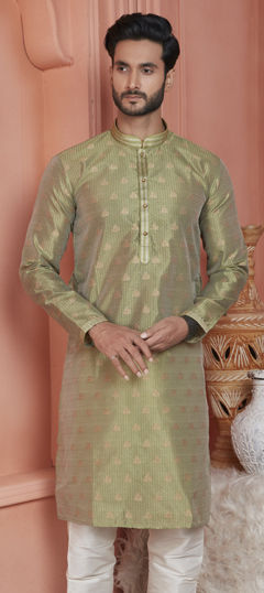 Green color Kurta in Jacquard fabric with Thread, Weaving, Zari work