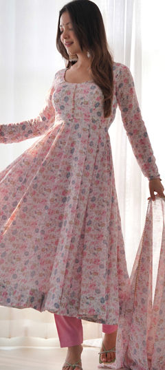 Pink and Majenta color Salwar Kameez in Chiffon fabric with Printed work