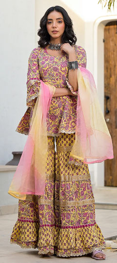 Multicolor color Salwar Kameez in Cotton fabric with Floral, Printed work