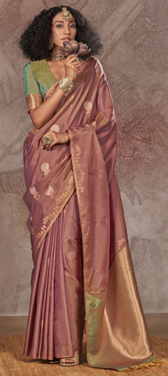 Purple and Violet color Saree in Handloom fabric with Weaving work