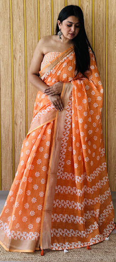 Orange color Saree in Cotton fabric with Digital Print work