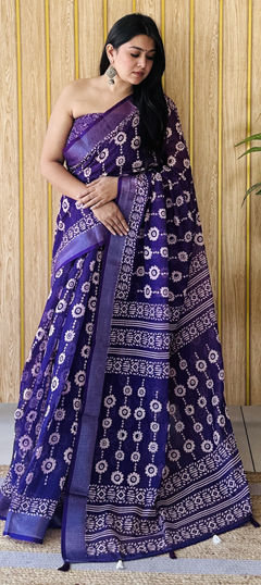 Purple and Violet color Saree in Cotton fabric with Digital Print work