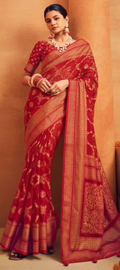 Red and Maroon color Saree in Georgette fabric with Weaving work