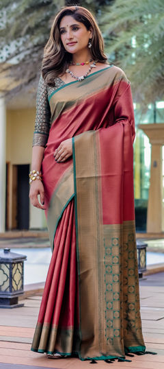 Red and Maroon color Saree in Kanjeevaram Silk fabric with Weaving, Zari work