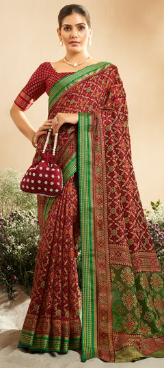 Red and Maroon color Saree in Georgette fabric with Weaving work