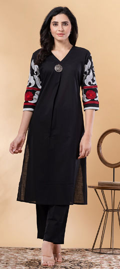 Black and Grey color Salwar Kameez in Cotton fabric with Thread work
