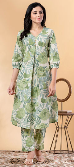Green color Salwar Kameez in Cotton fabric with Floral, Printed work