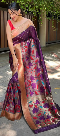 Pink and Majenta color Saree in Banarasi Silk fabric with Weaving, Zari work