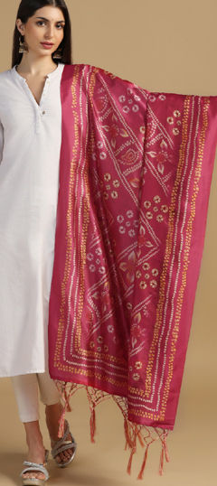 Pink and Majenta color Dupatta in Art Silk fabric with Digital Print work