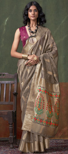 Beige and Brown color Saree in Handloom fabric with Weaving work