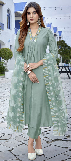 Green color Salwar Kameez in Viscose fabric with Thread work