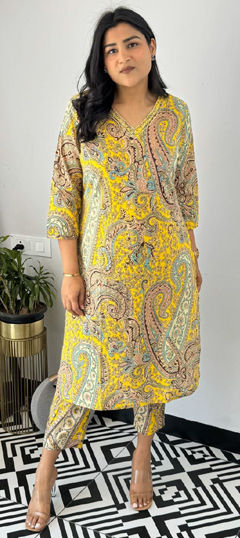 Yellow color Salwar Kameez in Viscose fabric with Printed work