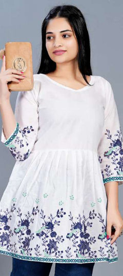 White and Off White color Kurti in Cotton fabric with Digital Print, Floral work