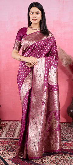 Purple and Violet color Saree in Litchi Silk, Silk fabric with Weaving work