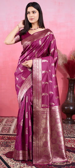 Purple and Violet color Saree in Litchi Silk, Silk fabric with Weaving work