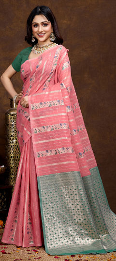 Pink and Majenta color Saree in Silk cotton fabric with Weaving work