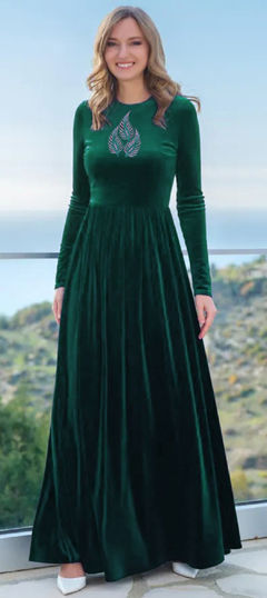 Green color Salwar Kameez in Velvet fabric with Embroidered work